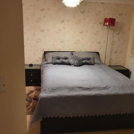Beautiful Ensuite Room Веллингборо Экстерьер фото